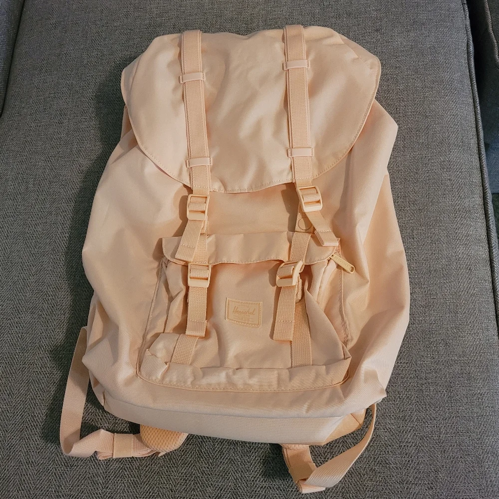 Herschel Retreat Backpack NWT